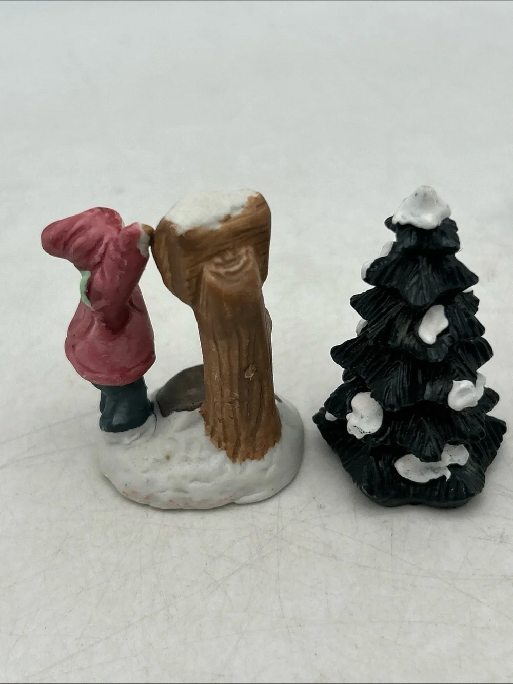 Lot Of 11 Vtg Porcelain Christmas Village Figurines (Read Desc)